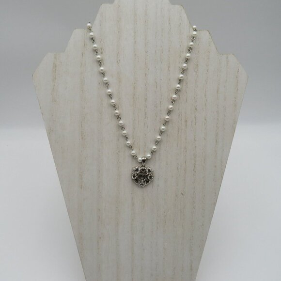 VCLM Necklace Heart Pendant 17" Silver Tone Imitation Pearl Station Rhinestones - Picture 4 of 8